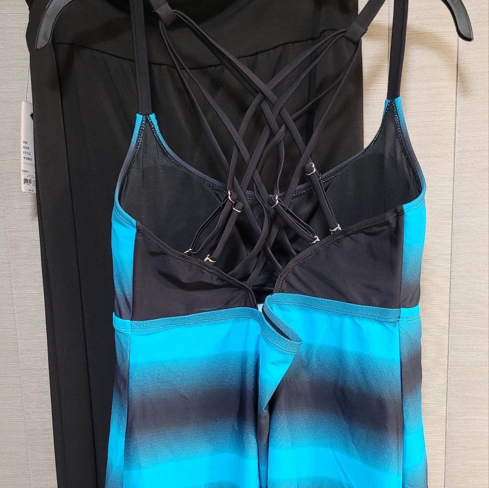 NWOT/ SWIM TOP - Picture 3 of 5
